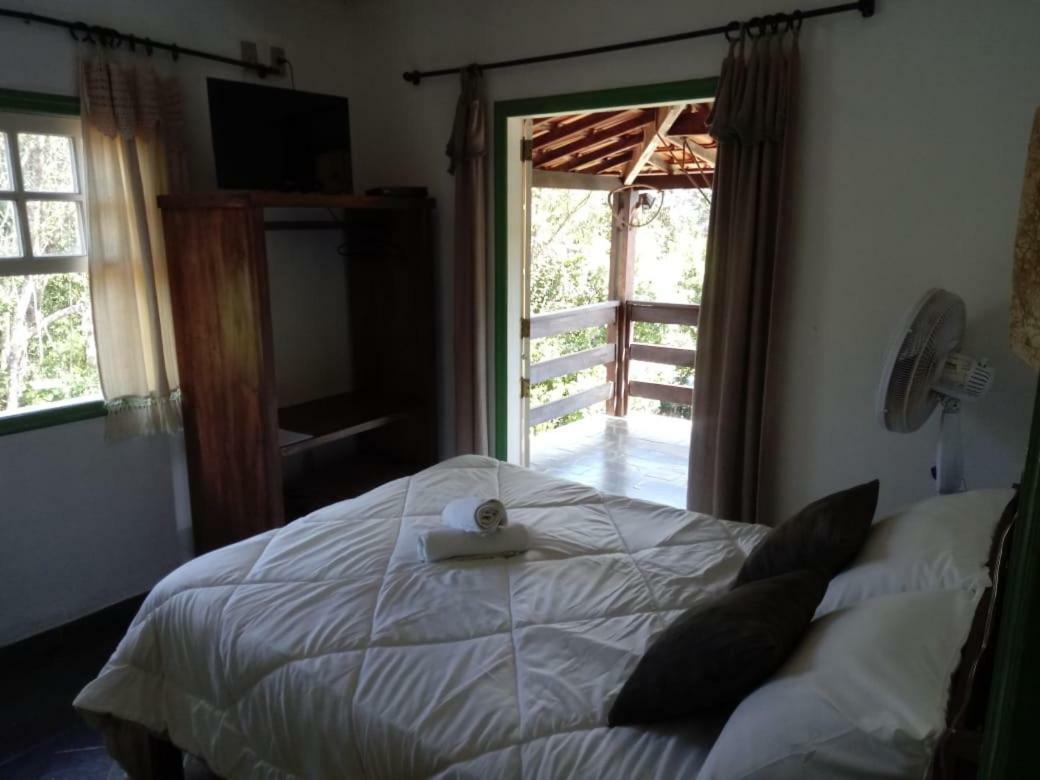 Pousada Cortina De Folhas Tiradentes Bagian luar foto